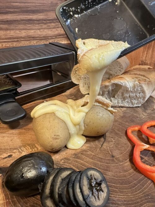 Dieser Premium Raclette Käse von Moléson ist ein echter Genuss für wahre Käsekenner